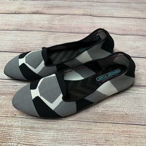 Sketchers Cleo Sherlock black white stretch fit flat memory foam air cooled